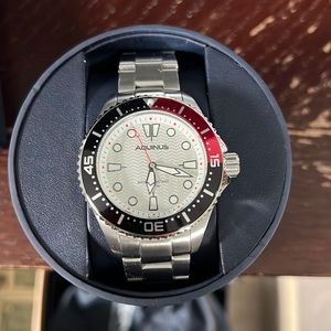 Aquinus Luxury watch never worn